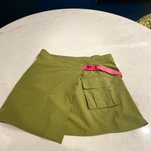 Fabletics Olive green skirt with belt BRAND NEW!!!